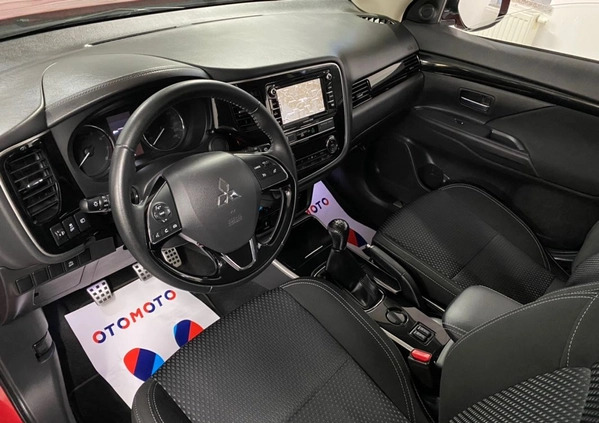 Mitsubishi Outlander cena 97900 przebieg: 19000, rok produkcji 2019 z Legnica małe 172